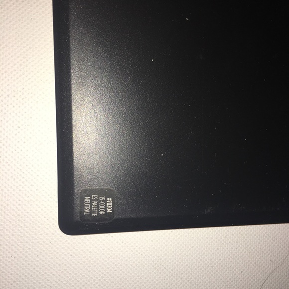 Pigment  eyeshadow palette - Picture 3 of 3